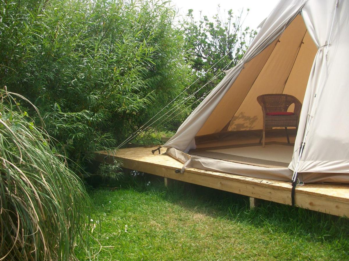 Aille River Tourist Hostel Glamping Doolin Exterior foto