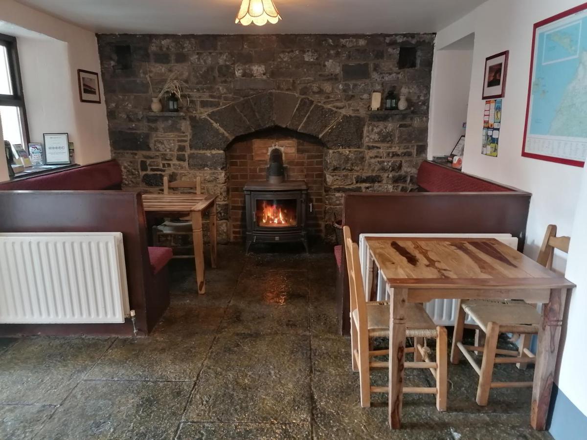 Aille River Tourist Hostel Glamping Doolin Exterior foto